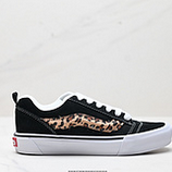 100_Vans_Knu_SKool_lDJDD582-DED