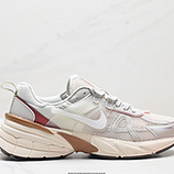 120_Nike_Wmns_V2K_Runtekk_LowWhite_Grey_Pink_FN0738-107_IDJZD101-AJH