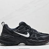 120_Nike_Wmns_V2K_Runtekk_LowWhite_Grey_Pink_HQ1582-001