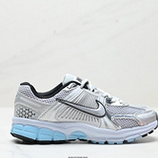 120_Nike_Zoom_Vomero_5_HF1877-100
