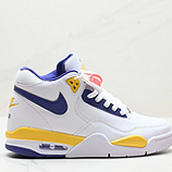 125_Nike_Flight_Legacy_BQ4212-101_IDJZF538-QJR