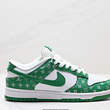 150_NIKE_SB_Dunk_Low_LV0526-590
