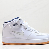 160_Nike_Air_Force_1_Mid_07_DR9513-100