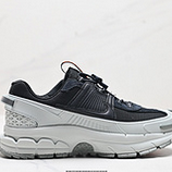 170_Nike_Zoom_Vomero_Roam_FV2295-001