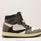 180_AJ1Travis_Scott_x_Air_Jordan_1_Reverse_Mo_CD4487-100