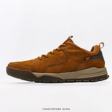 240_Tramp_Hike_Low_13444573875084