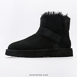 320_UGG_34273874873046