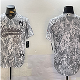 New York Yankees (806)